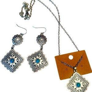 Silver Tone Fashion Jewelry Set